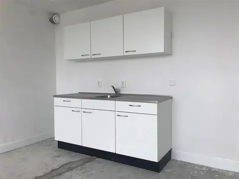 Renovated 3-Room Apartment Zeskant, Heerlen