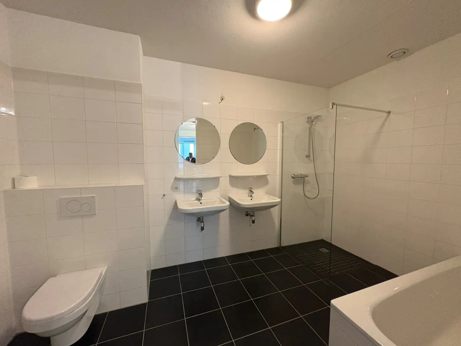 Image 10 of 10