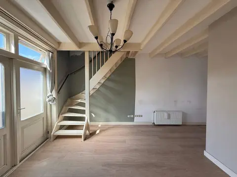 Stadswoning Van Gorcumstraat 43, Sommelsdijk - Te Huur