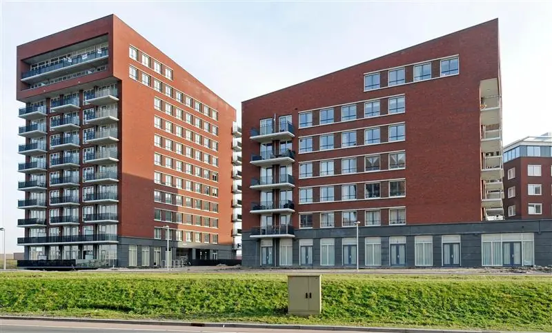 Bild 1 von 19