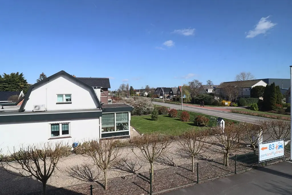 Image 19 of 34