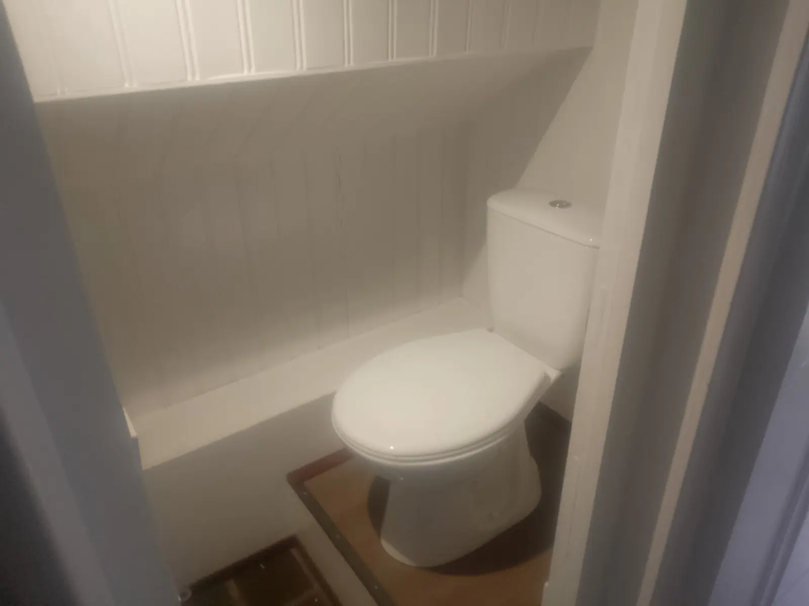 Image 4 of 7