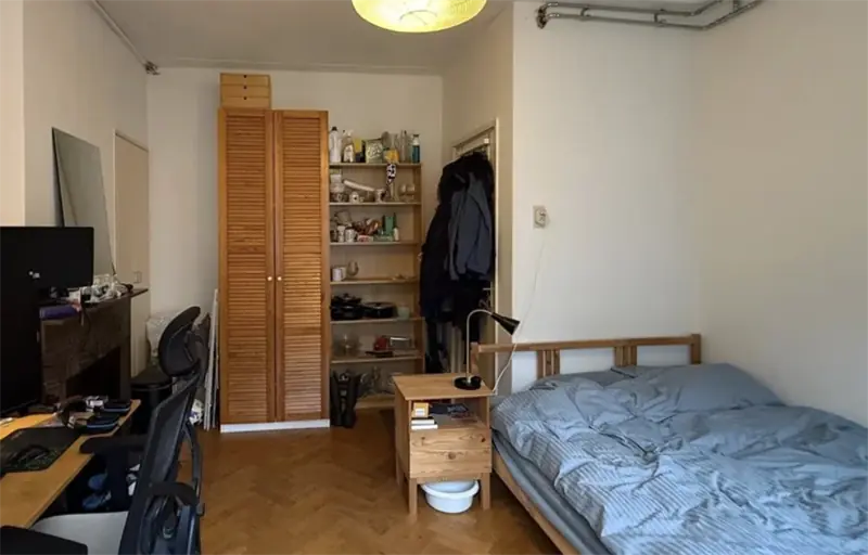 Image 4 of 4