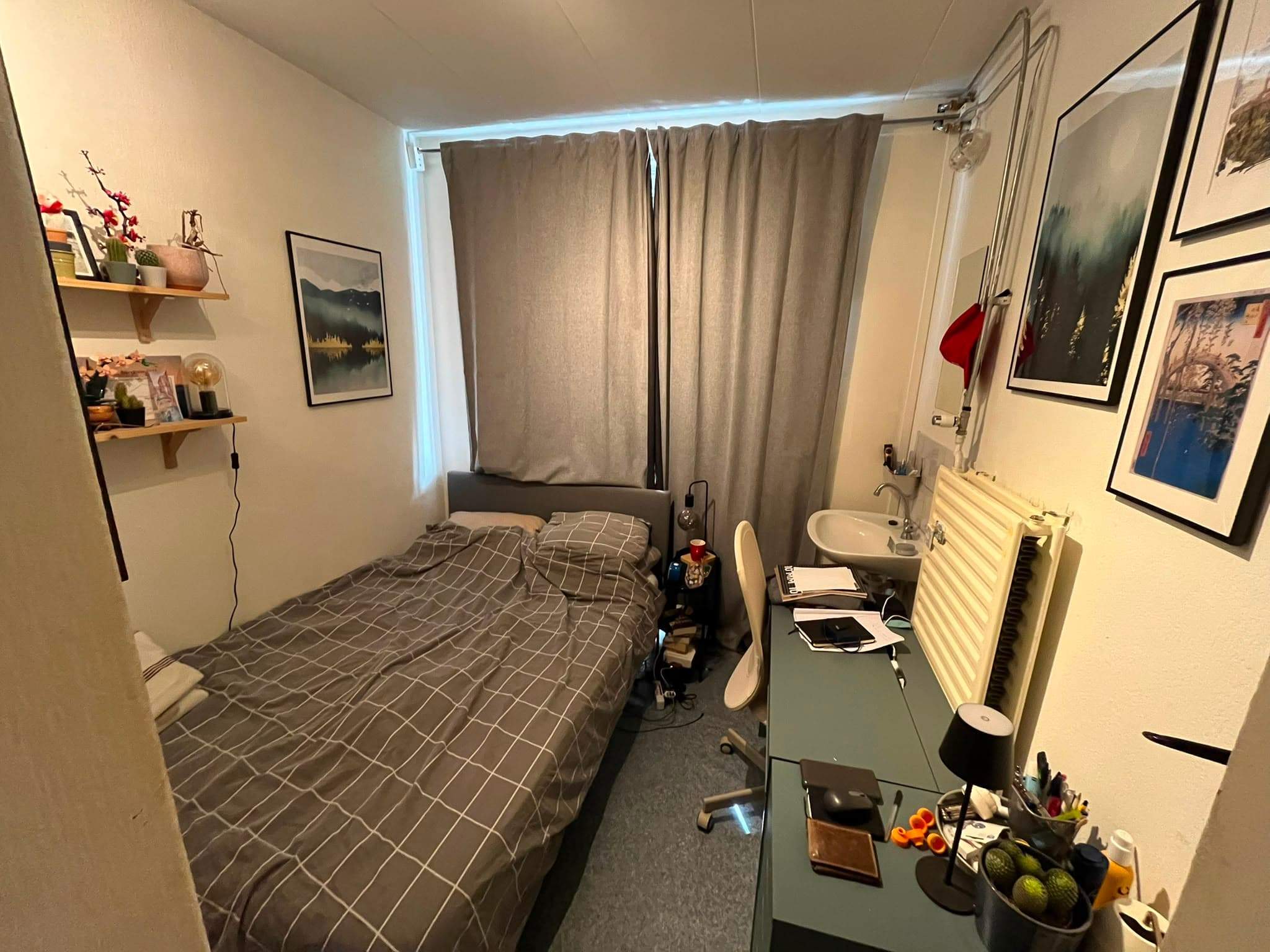 Image 2 of 5
