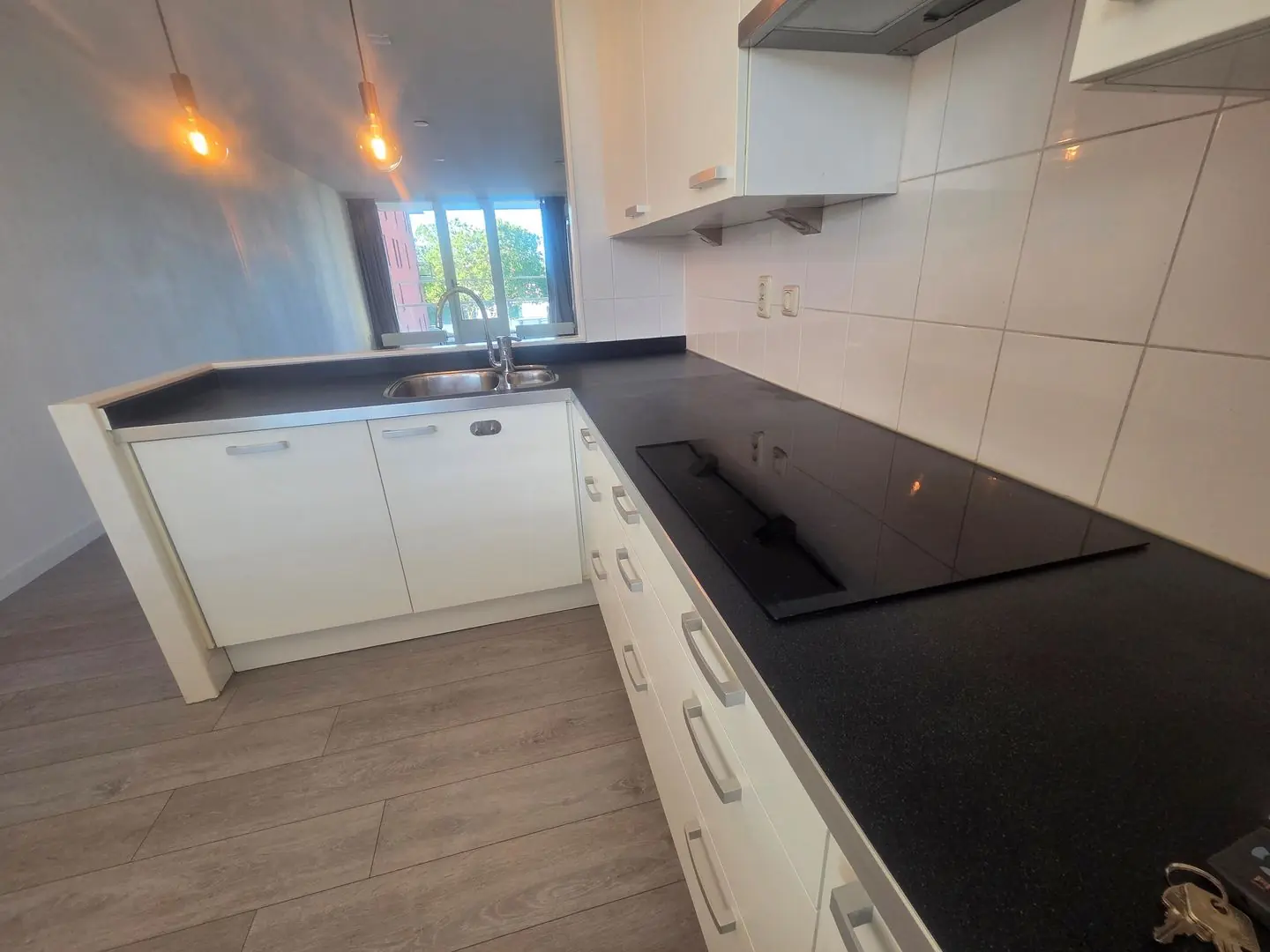 Image 10 of 22