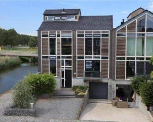 Afbeelding 1 van 10