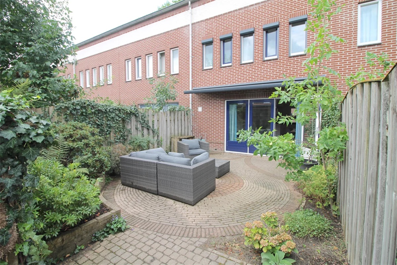Image 23 of 27