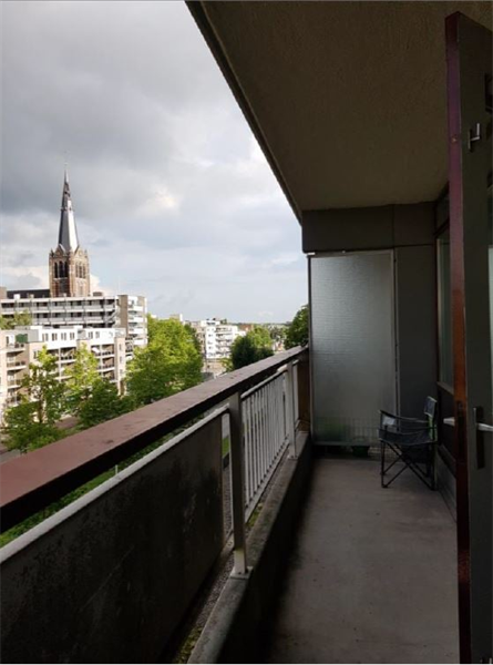 Bild 2 von 8