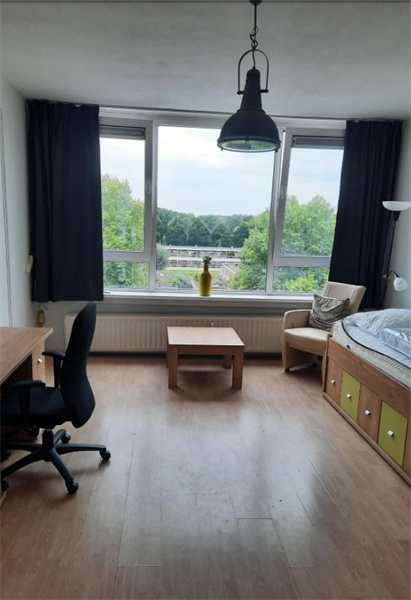 Bild 1 von 6