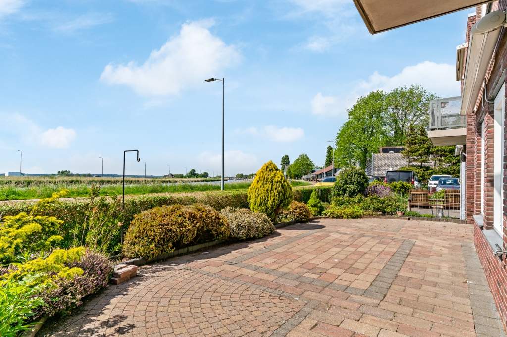 Image 29 of 38