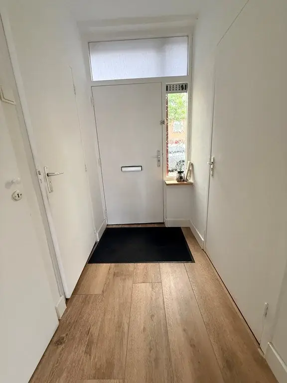 Image 2 of 23