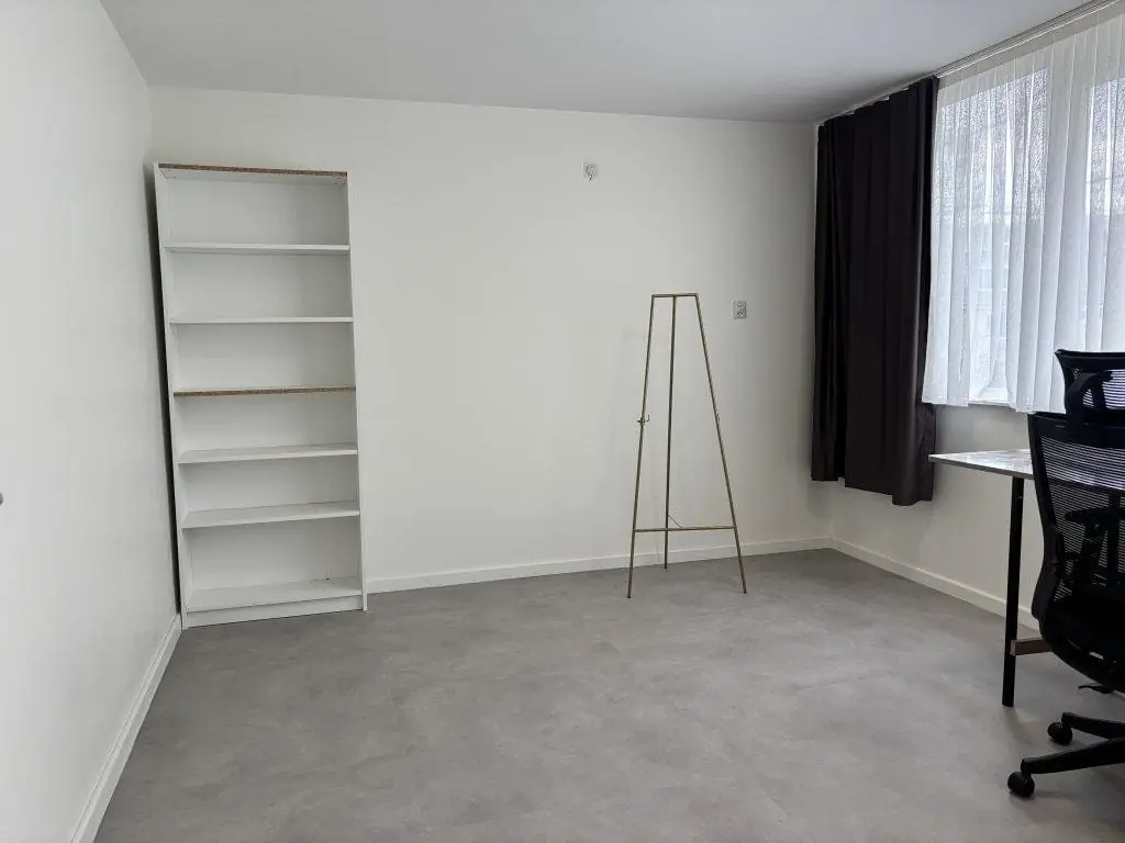 Image 10 of 20