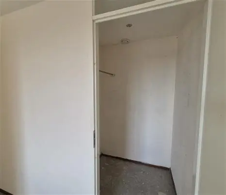 Image 11 of 18