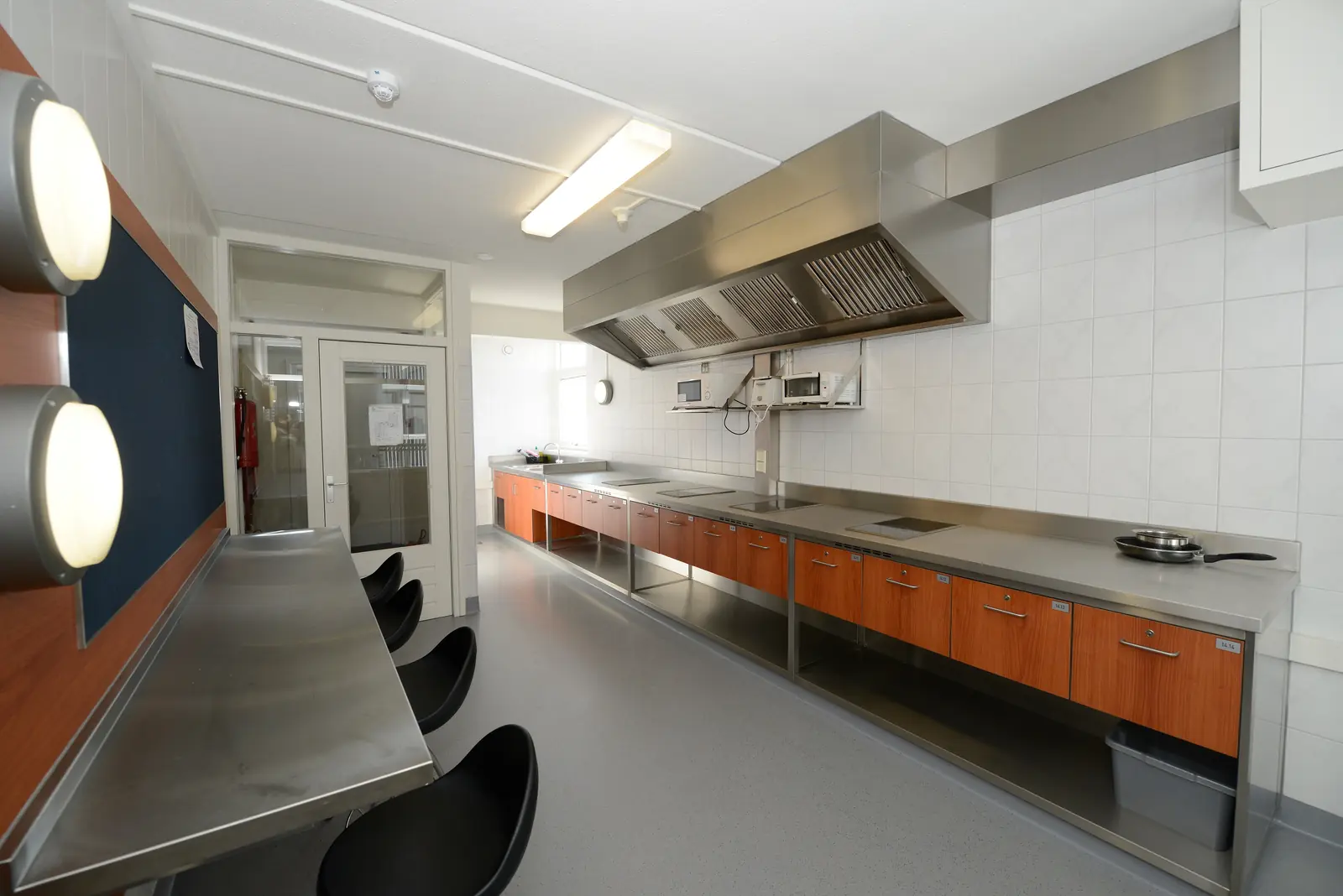 Image 4 of 4