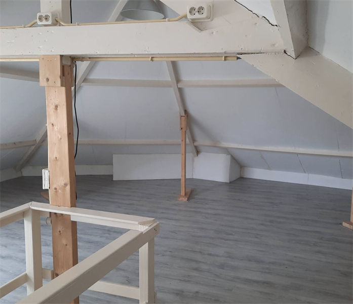Image 2 of 9