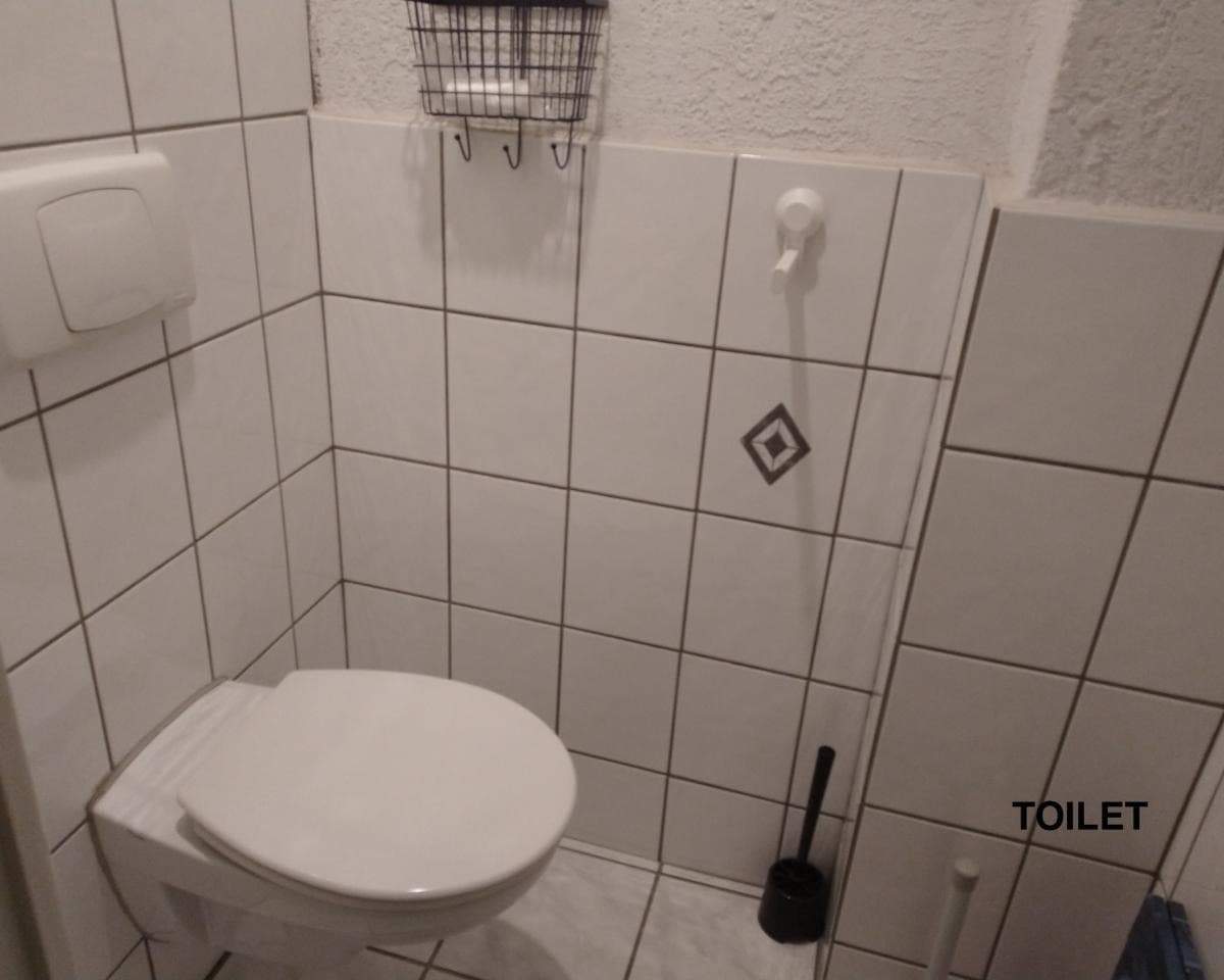 Image 6 of 6