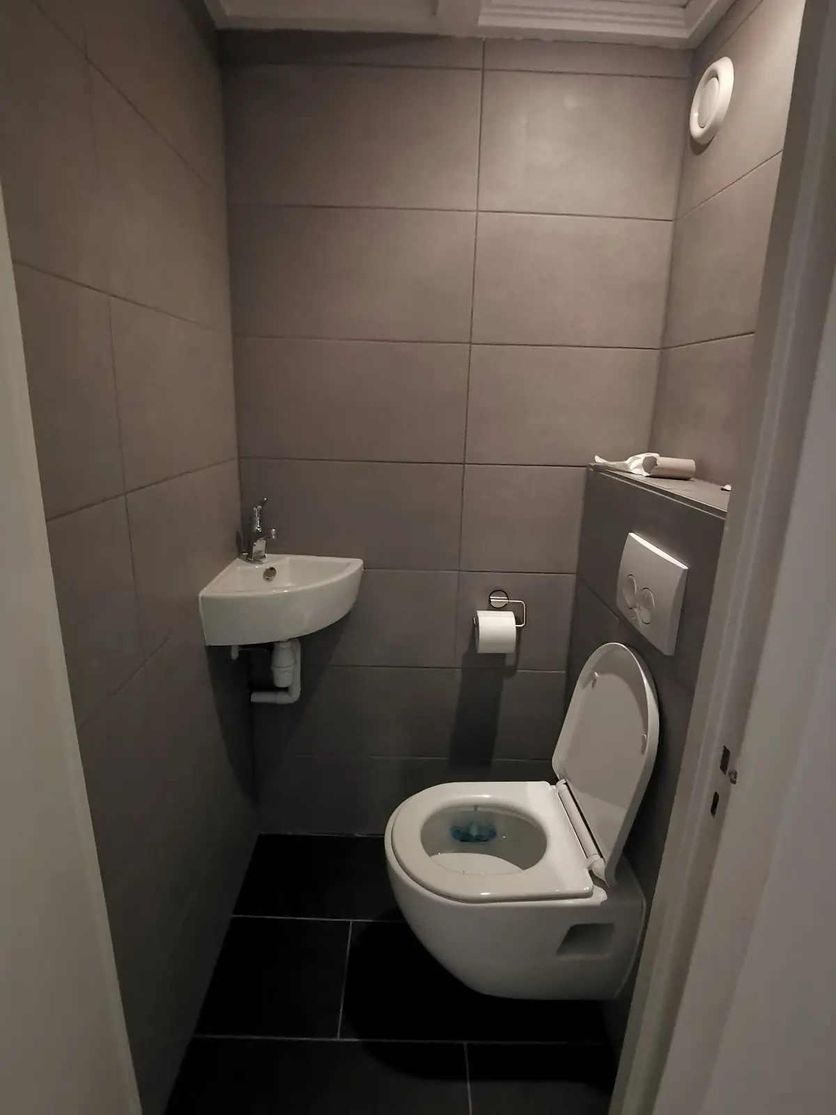 Image 7 of 7