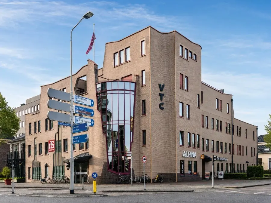 Afbeelding 1 van 9