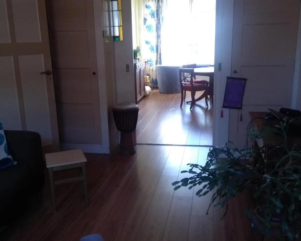 Image 2 of 10