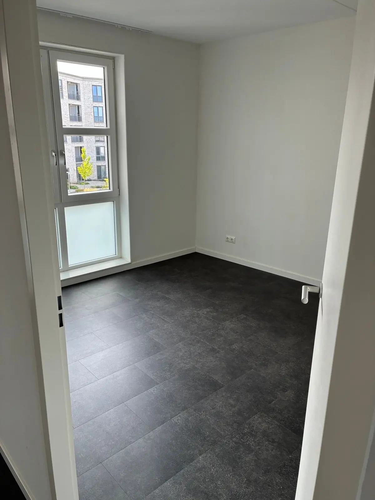 Image 10 of 14