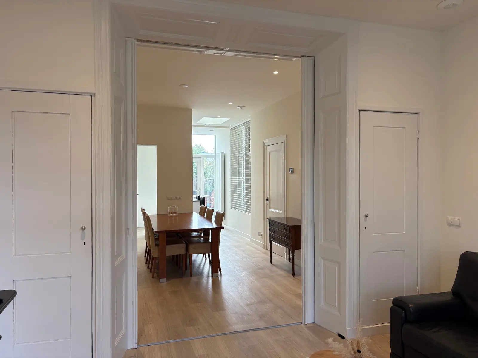 Image 2 of 10