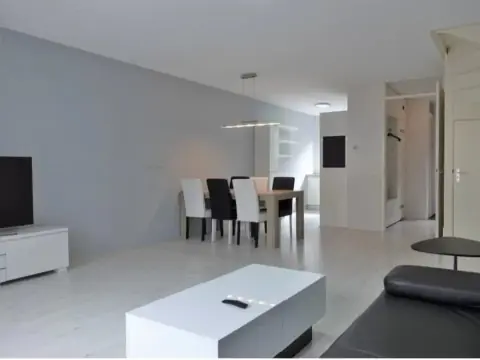 Einfamilienhaus zur Miete: Emile Hullebroeckstraat 29-C, Utrecht - Terwijde-West