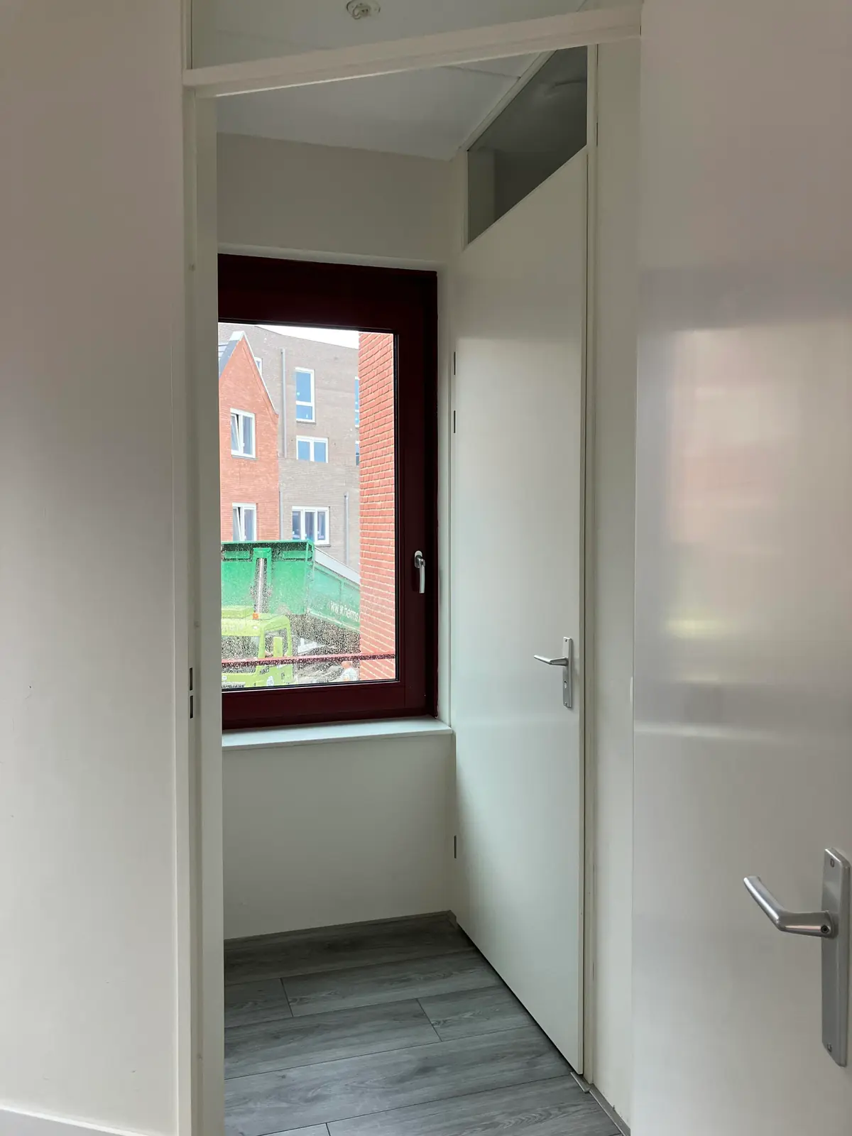 Image 12 of 28
