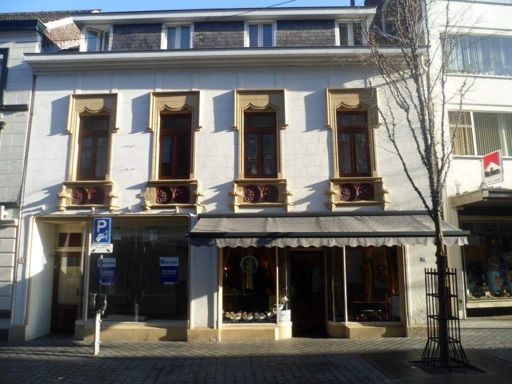 Bild 1 von 15
