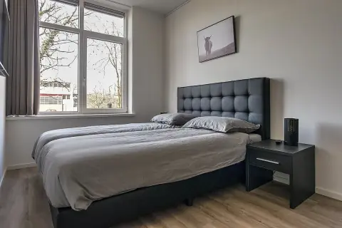 Flat Zuidhoek, Rotterdam - For Rent