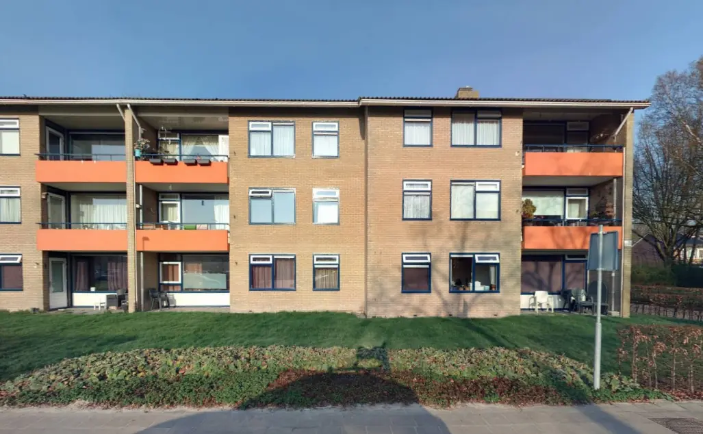 Image 1 of 3