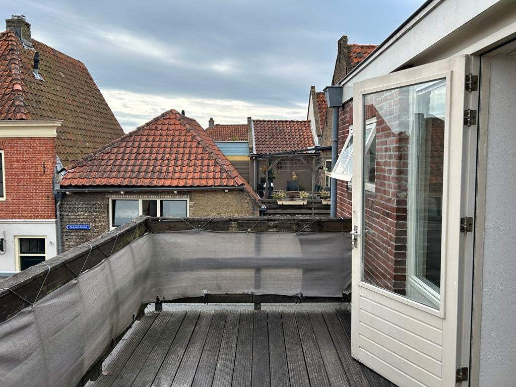 Image 10 of 12
