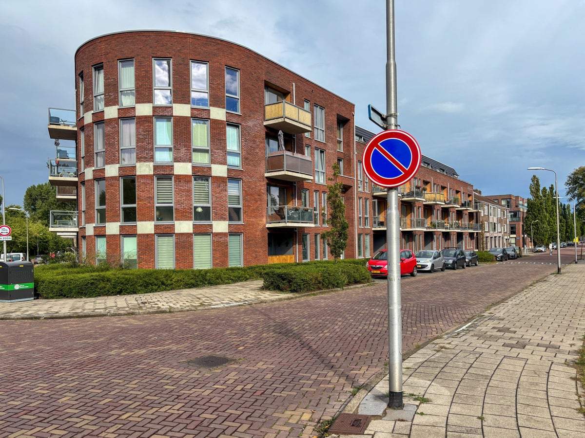 Bild 1 von 19