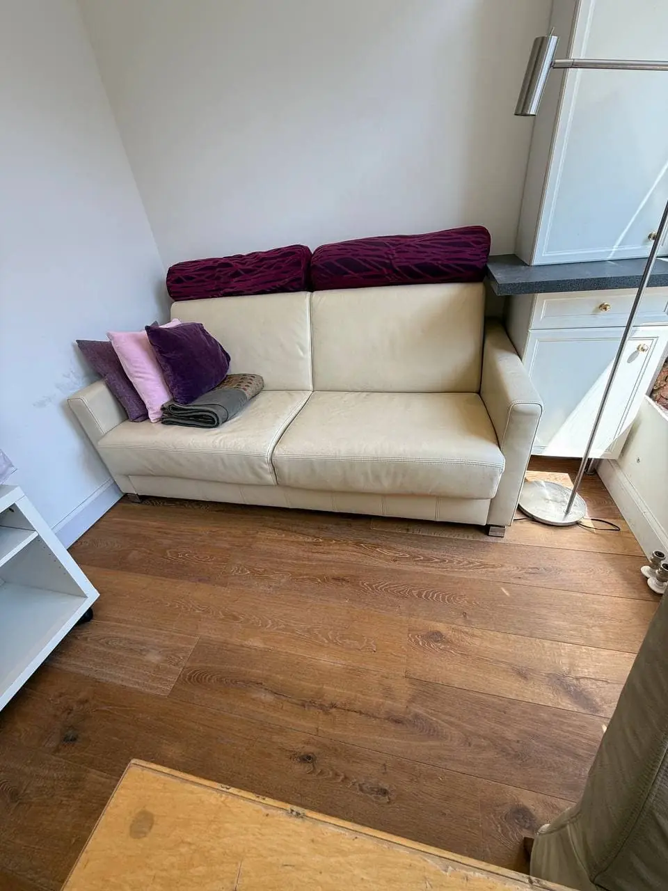 Image 4 of 10