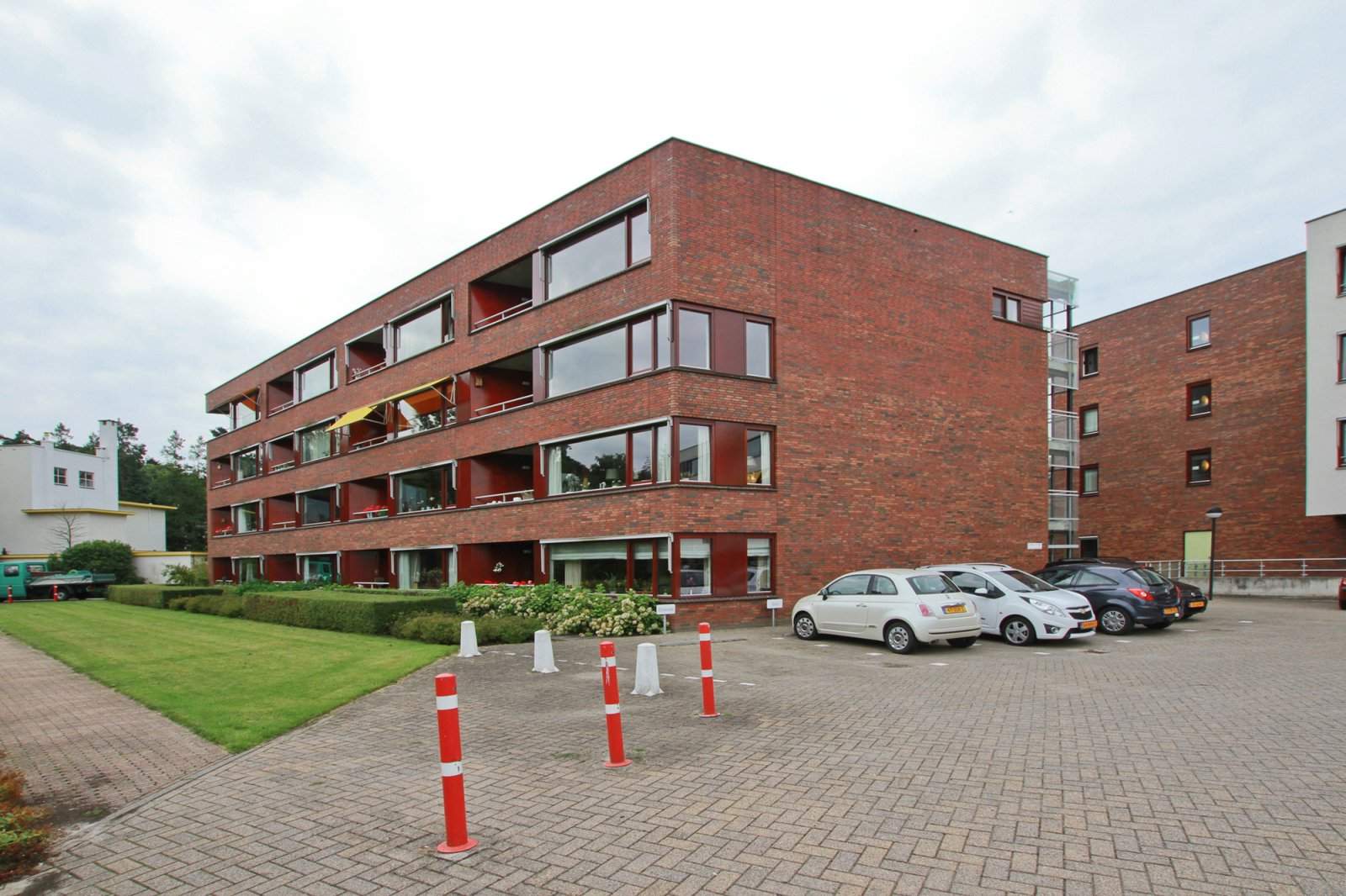 Bild 1 von 3