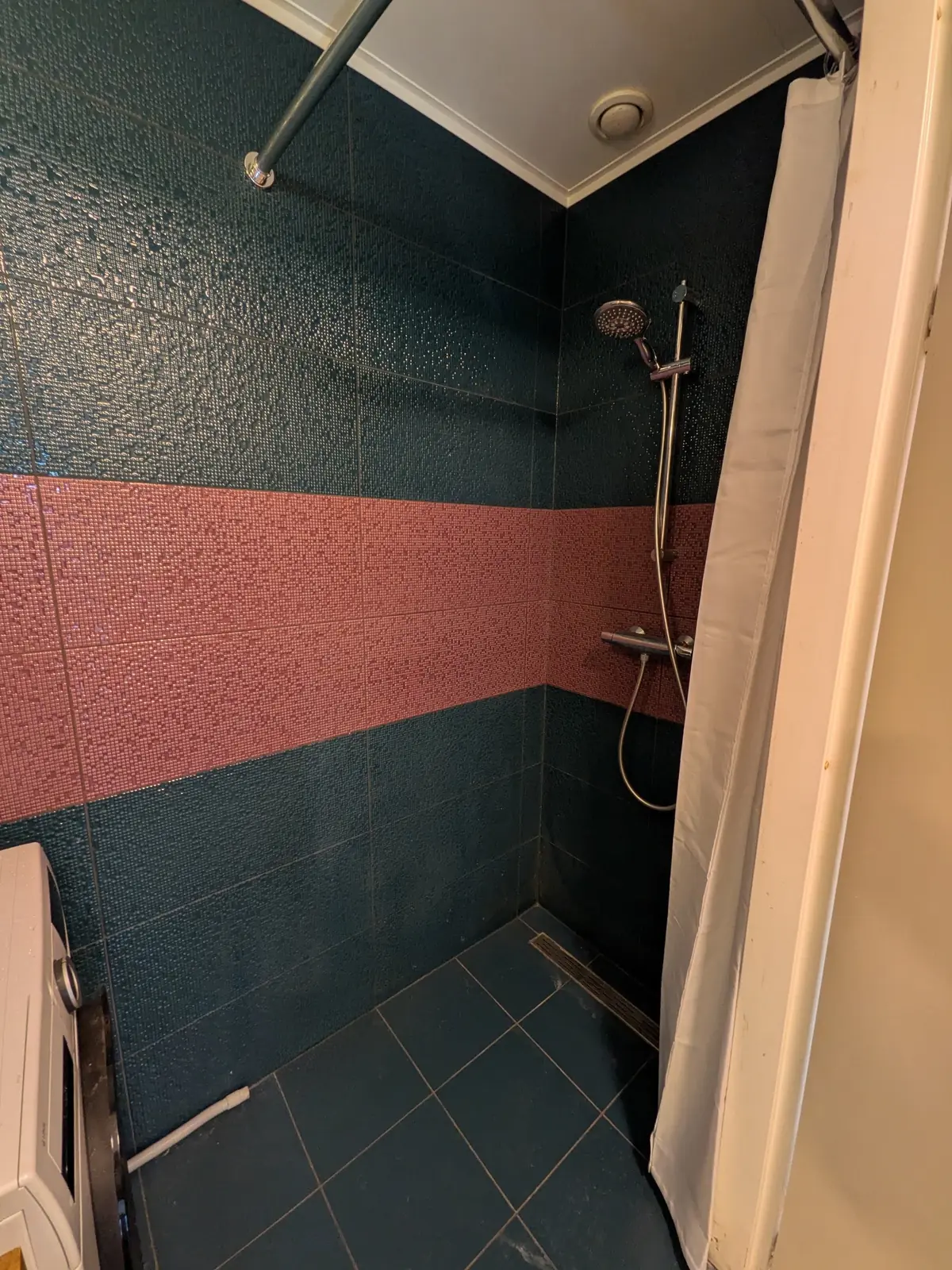 Image 6 of 7