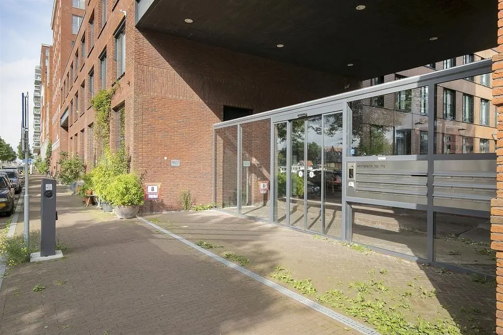 Image 25 of 29