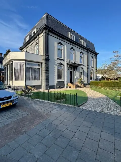 Afbeelding 1 van 10