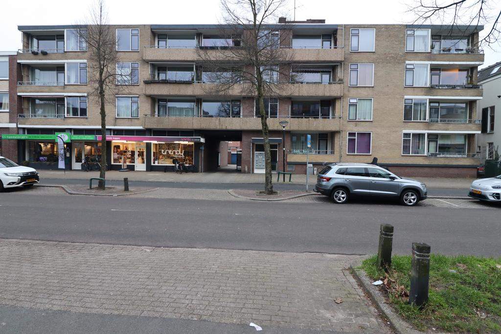 Afbeelding 1 van 9
