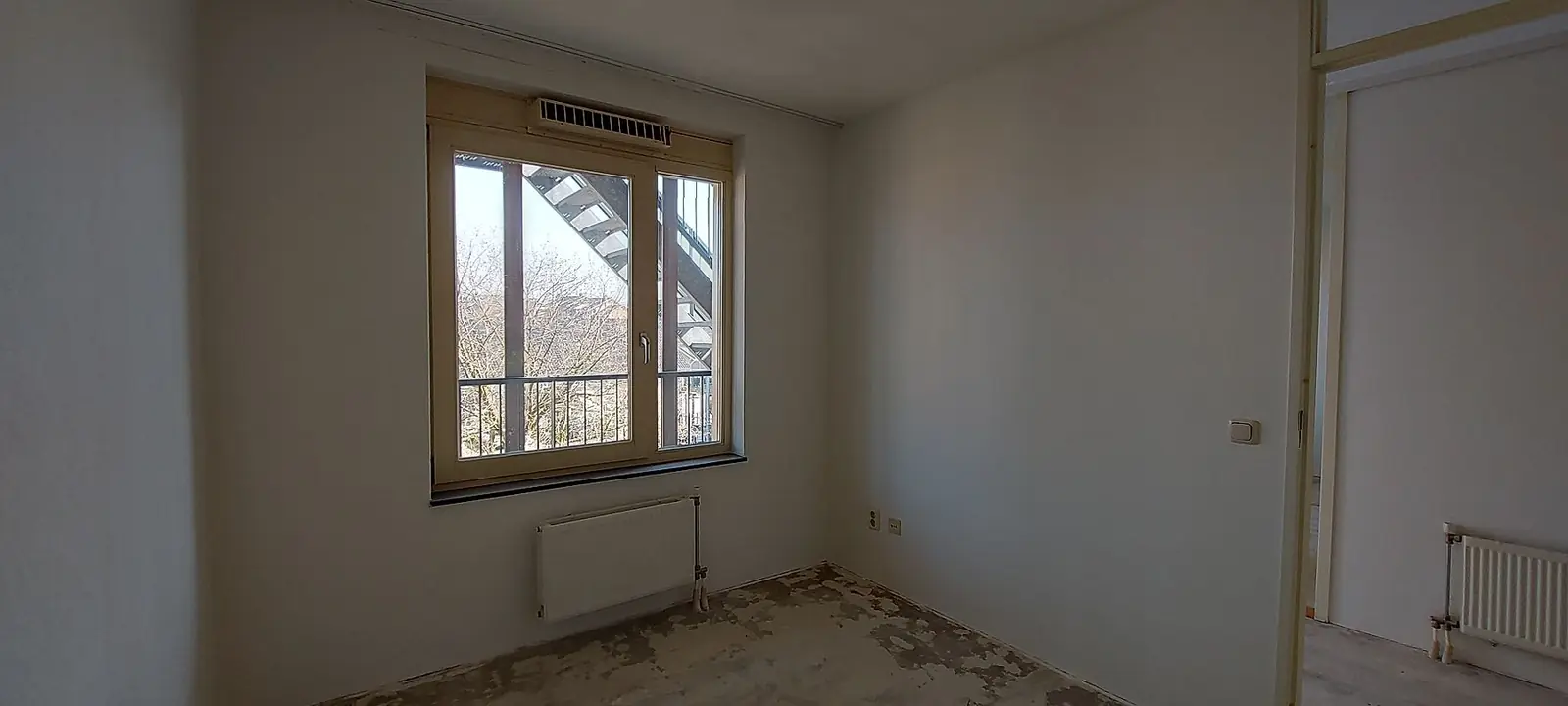 Image 6 of 8