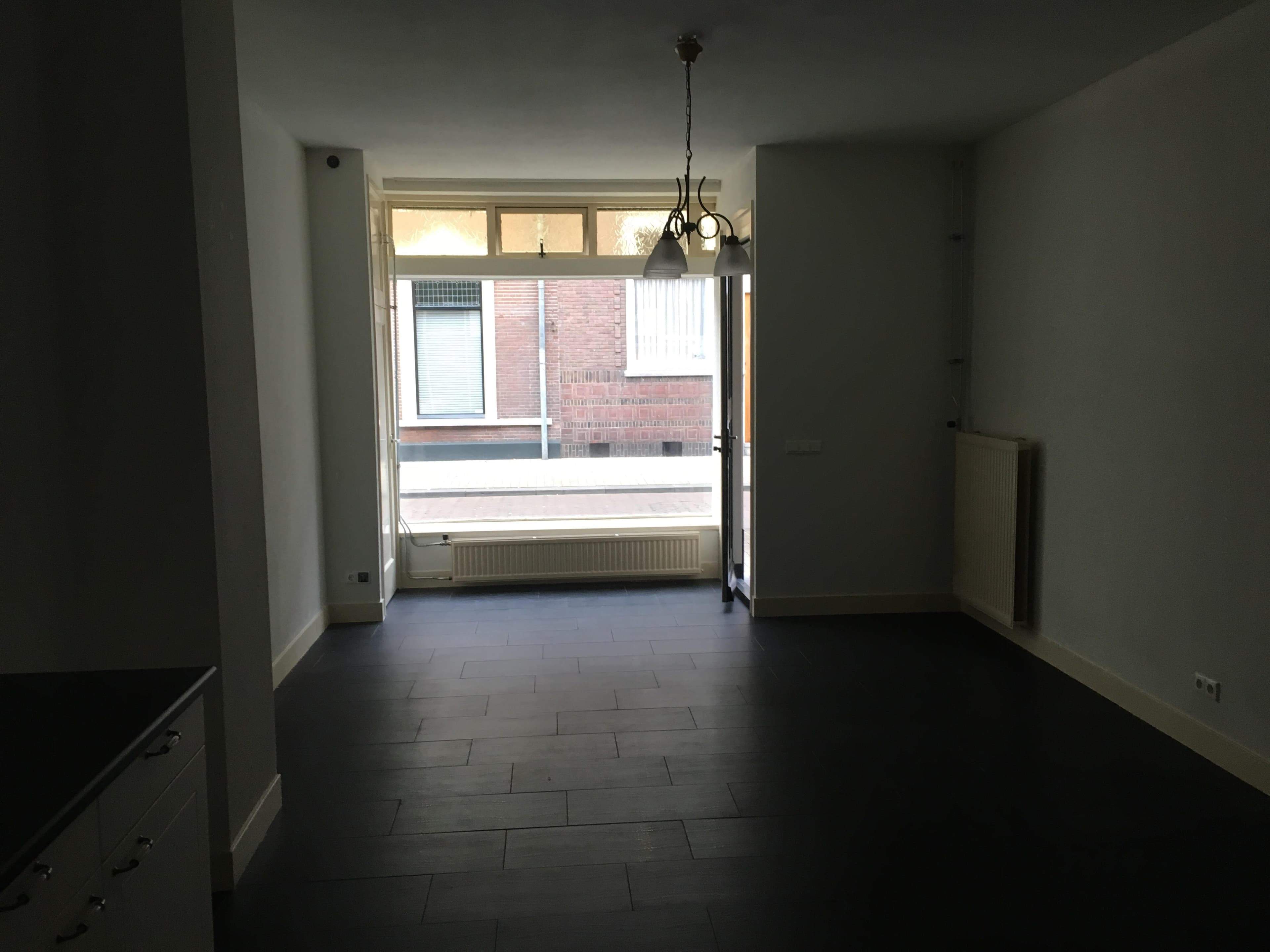 Image 2 of 8