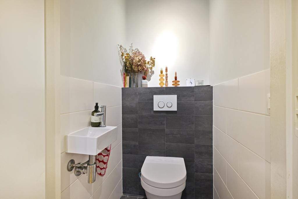 Image 20 of 27