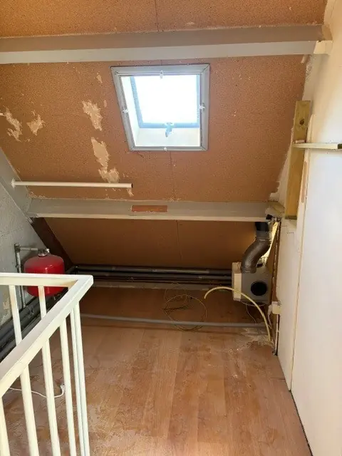 Image 9 of 11