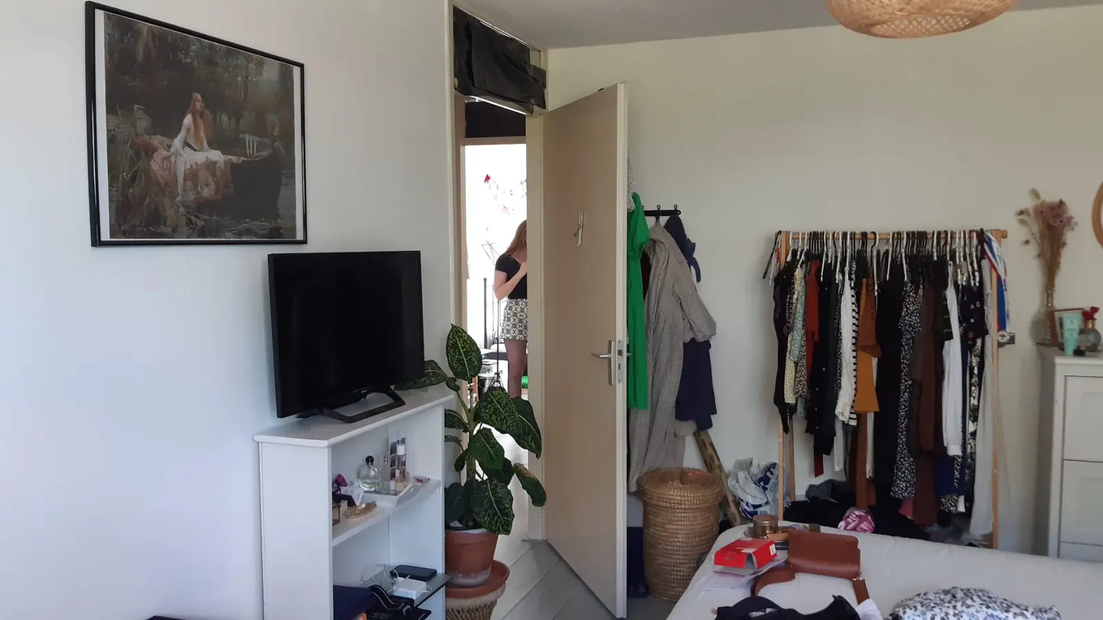 Image 2 of 10