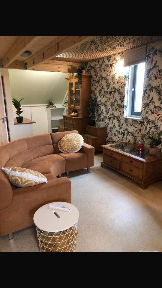 Image 2 of 10