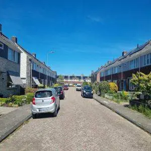 4-Kamer Terraswoning, Dokter Salkstraat, Bovenkarspel