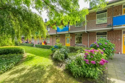 Appartement Zonneweide, Surhuisterveen - À Louer