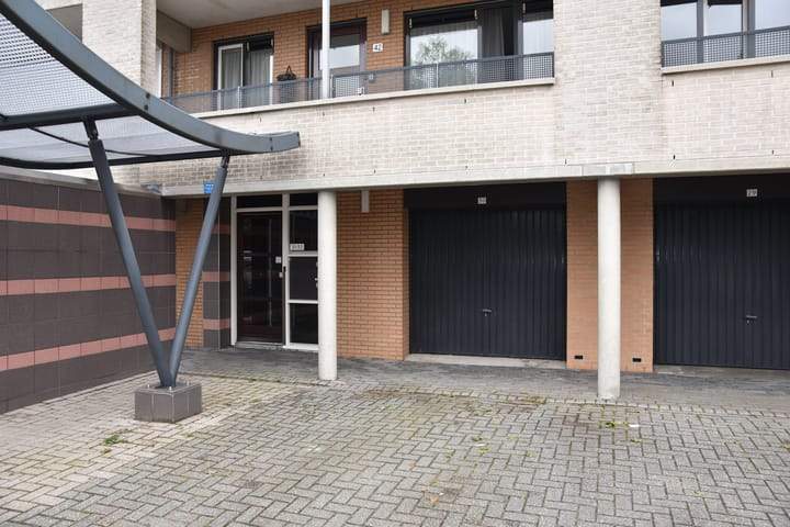 Bild 2 von 24