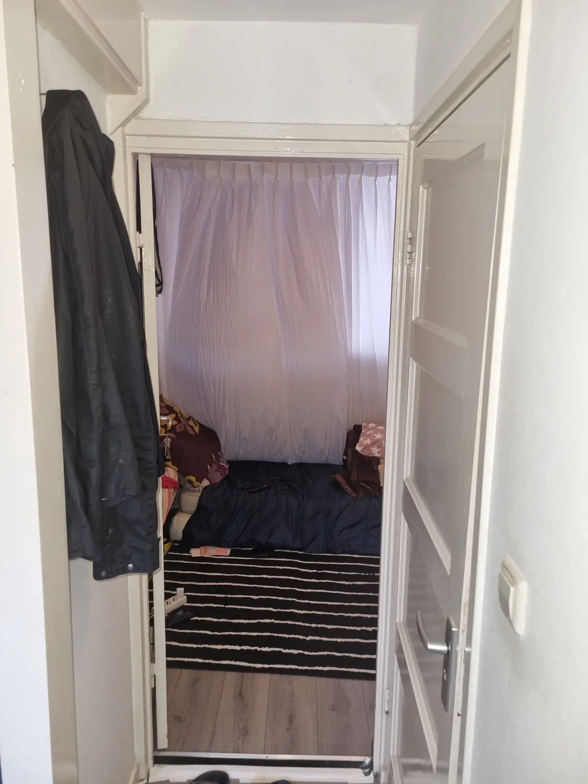 Image 2 of 10