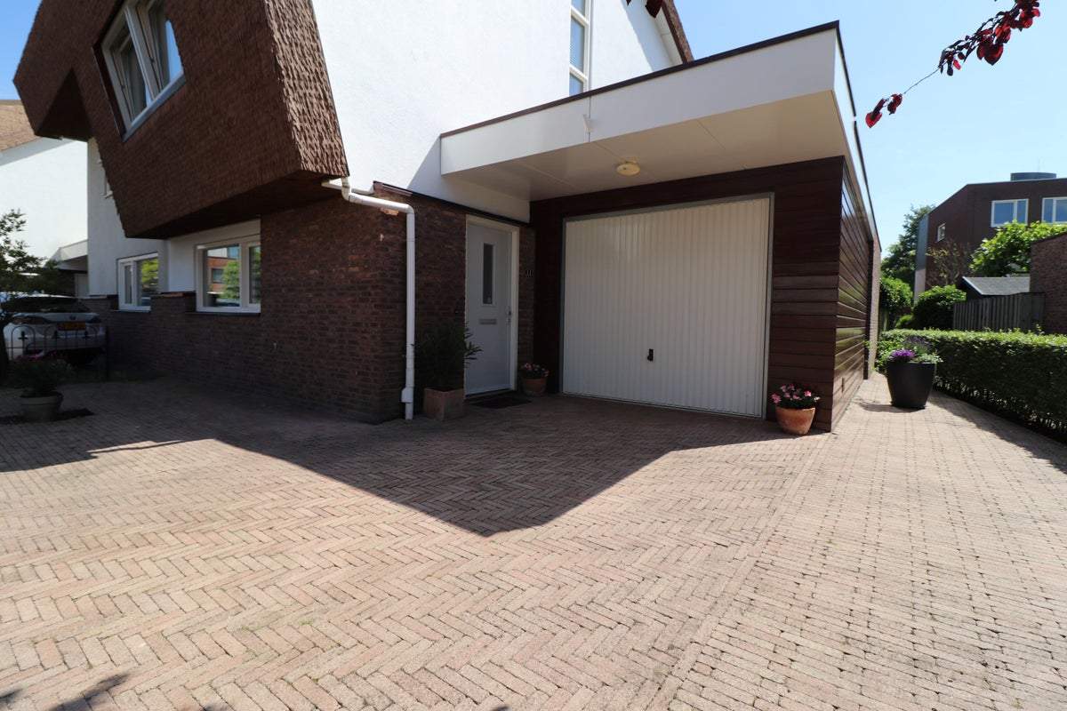 Afbeelding 2 van 24