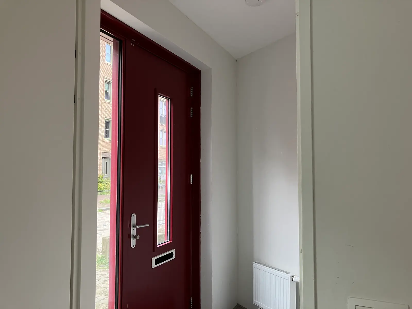 Image 3 of 28